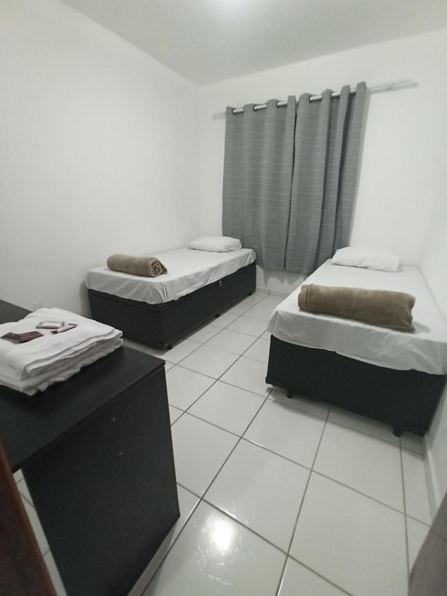 Apto Com Estacionamento, Piscina E Churrasqueira Braganca Paulista Bilik gambar
