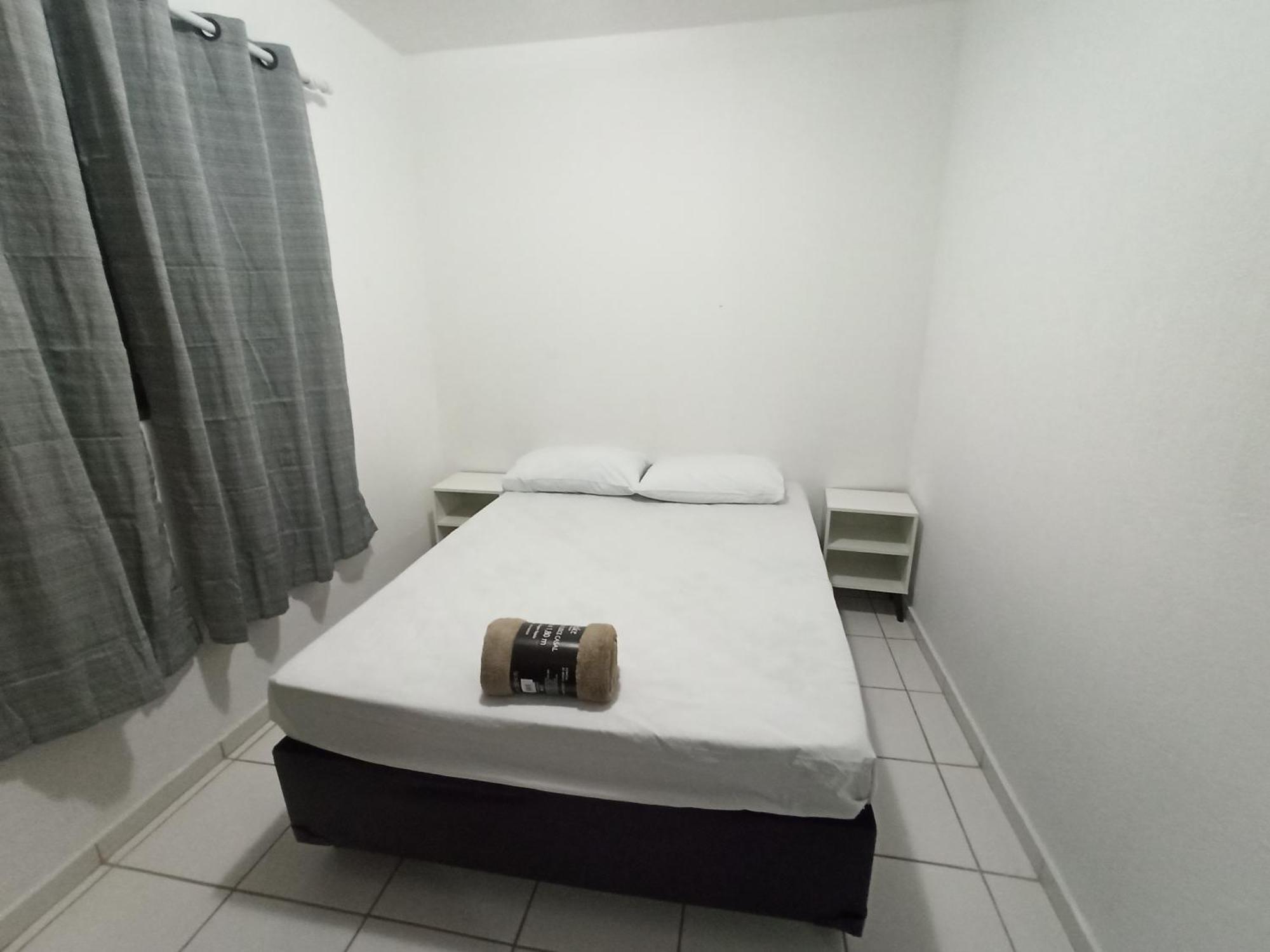Apto Com Estacionamento, Piscina E Churrasqueira Braganca Paulista Bilik gambar